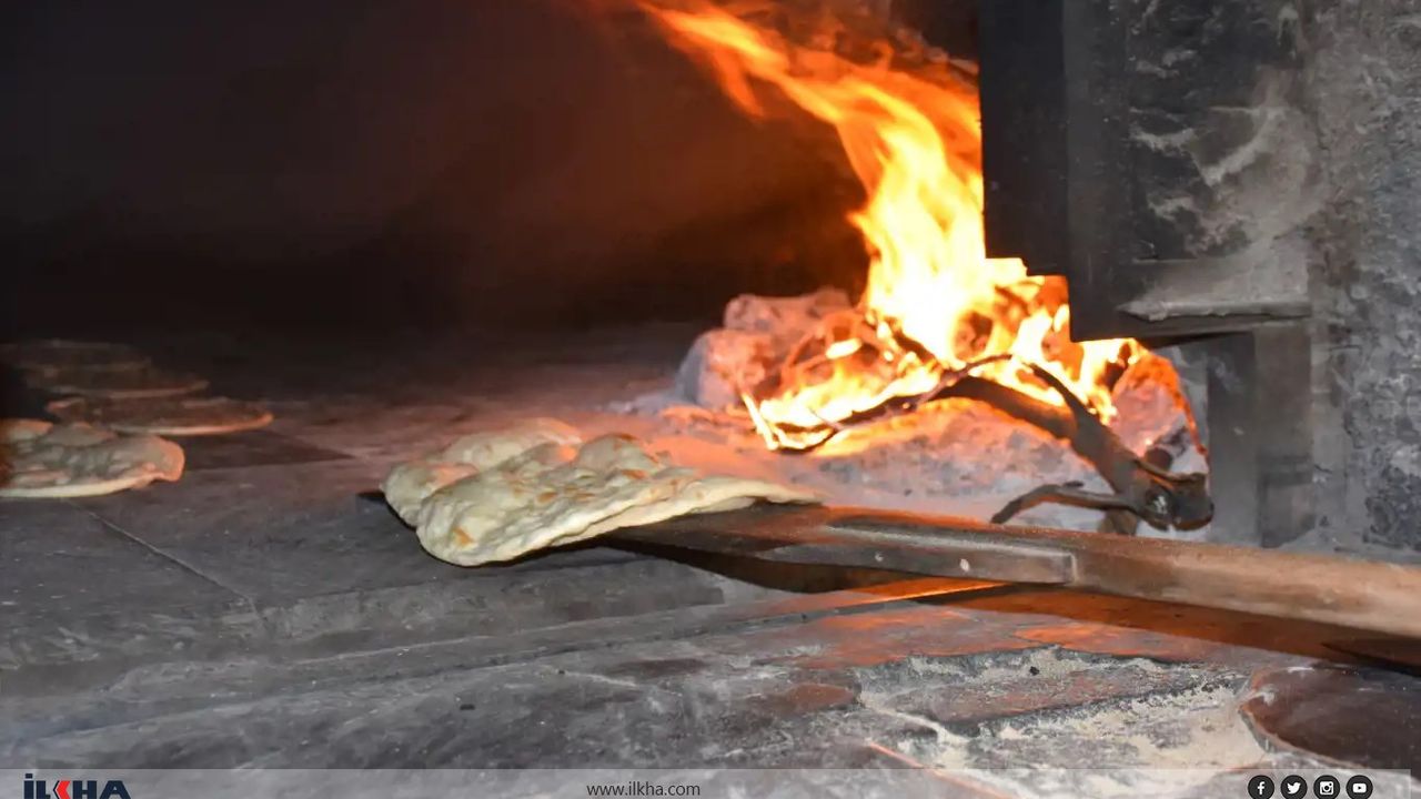 Bitlis'te fırıncılar ekmeğe zam yaptı