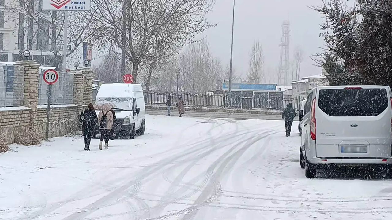 Doğuda 15 kente "yoğun" kar uyarısı