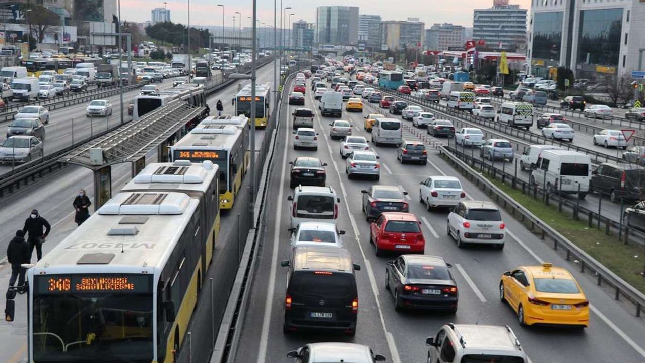 Geçen yıl 2 milyon 290 bin taşıtın trafiğe kaydı yapıldı