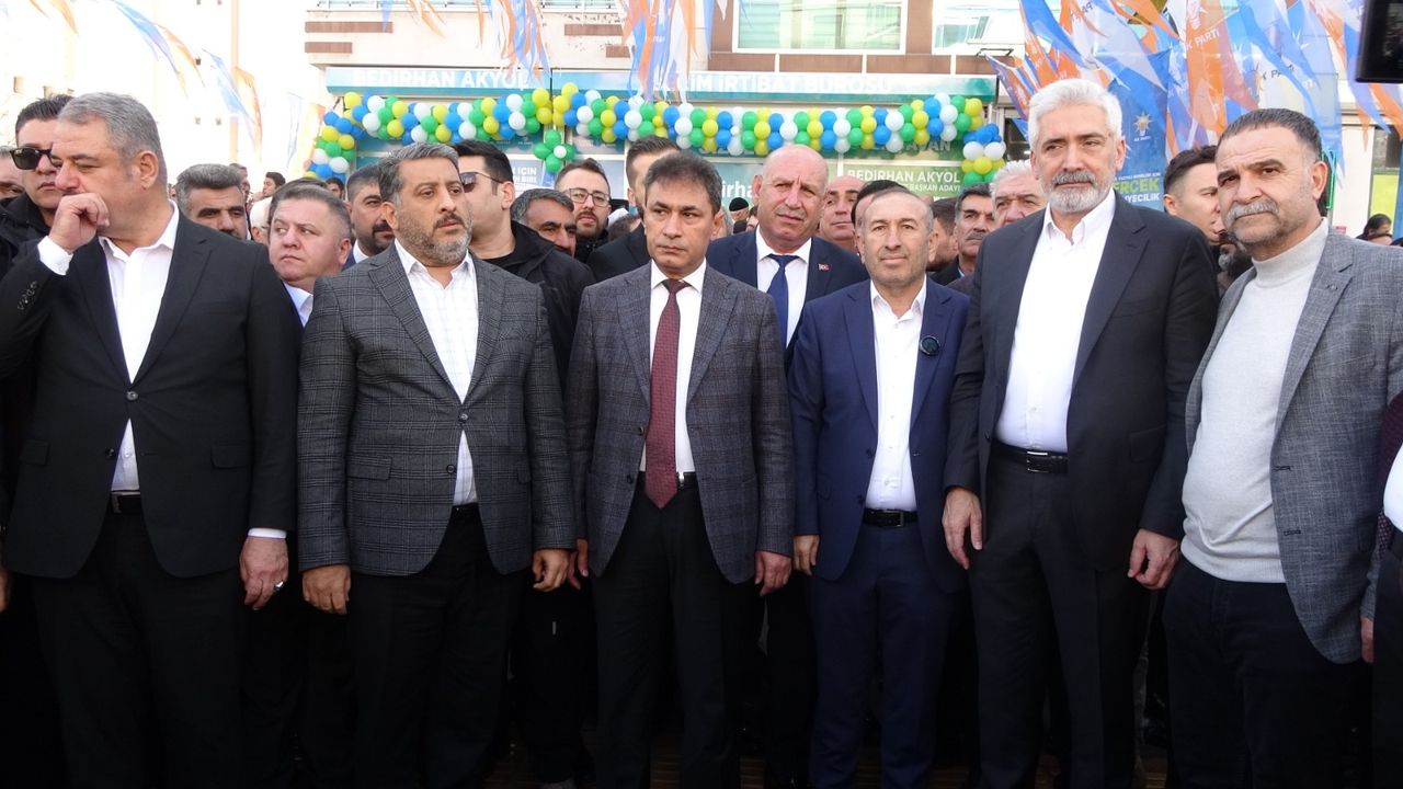 AK Parti Bağlar Belediye Başkan Adayı Bedirhan Akyol'un Seçim Bürosu Açıldı