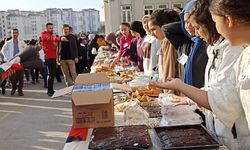 Batman'da ilk ve ortaokul öğrencileri Gazze için kermes düzenledi