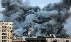 Kudüs Hastanesi'nin çevresi yine bombalandı