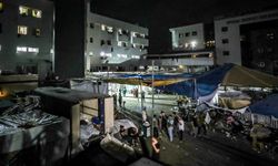 Siyonist rejim Şifa Hastanesi'ne saldırı başlattı