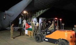 Ürdün'den Gazze'deki sahra hastanesine paraşütle acil tıbbi yardım
