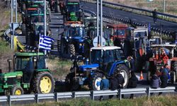 Çiftçiler Yunanistan'da traktörleriyle eylem yaptı