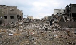 Siyonist işgal rejimi, Gazze'de insani yardım bekleyenlere ateş açtı