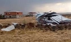 Çınar’da Fırtına Piknik Alanını Harabeye Çevirdi