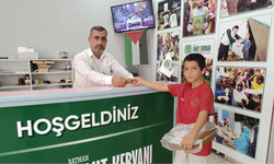 İhtiyacı olan parayı Gazze'ye gönderen çocuk takdir topladı