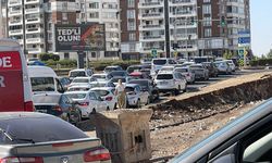 Diyarbakır'da Okulun İlk Günü Trafik Yoğunluğu