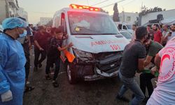 Gazze'de yaralıları taşıyan ambulans İHA ile hedef alındı