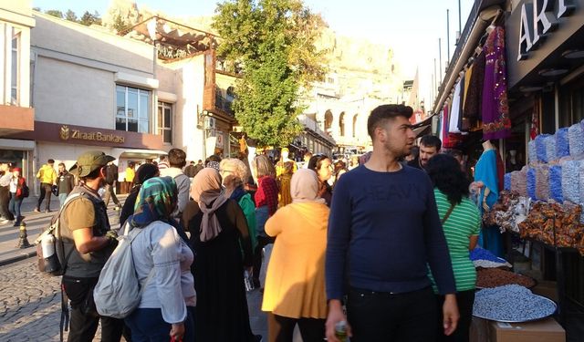 Mardin’de hafta sonu turist yoğunluğu