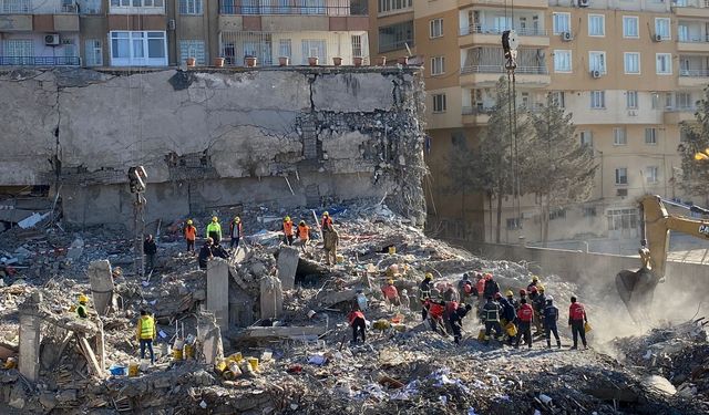 Diyarbakır'daki Deprem Faciasında Yargılama Başladı