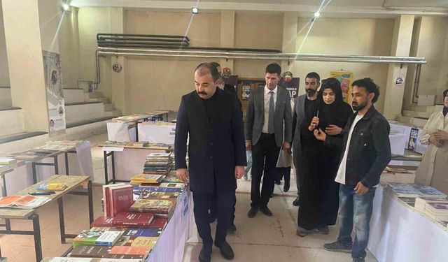 1’inci Kitap Günleri standının açılışına yoğun ilgi