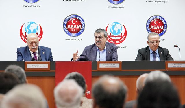 Bakan Tekin: Millî ve manevi değerlerimizi yücelten nesiller yetişmesini istedik