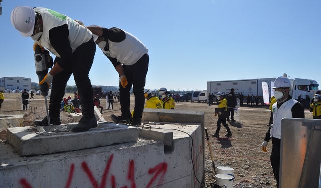 Deprem, yangın, kimyasal sızıntılara karşı tatbikat gerçeği aratmadı