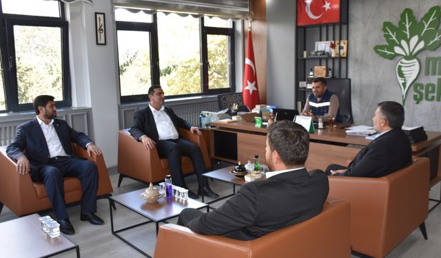 HÜDA PAR Milletvekili Ramanlı, Muş Şeker Fabrikası'nı ve çiftçileri ziyaret etti