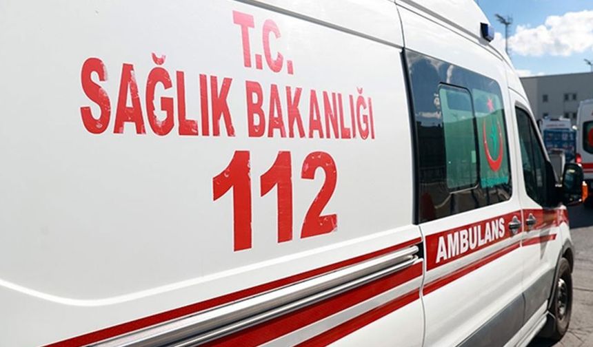 Uşak'ta otomobil şarampole devrildi: 4 yaralı