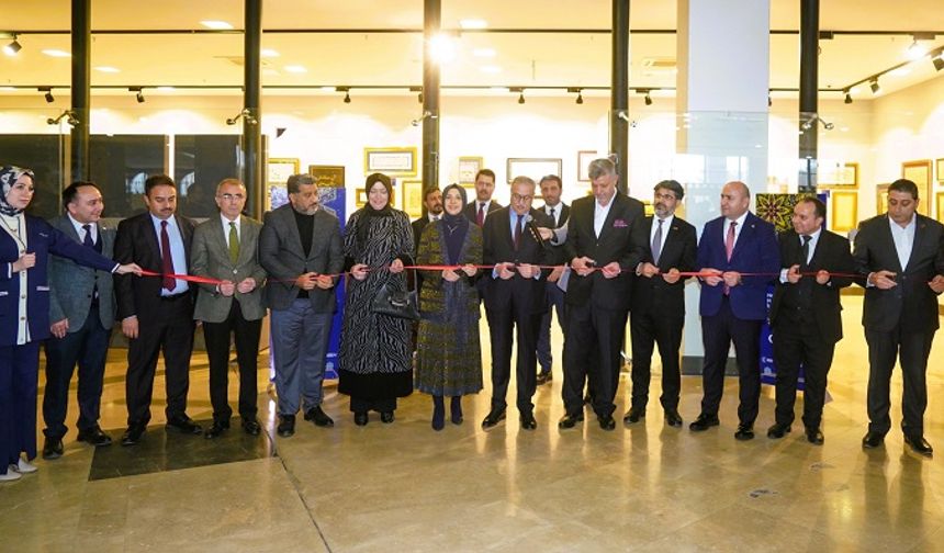 Diyarbakır'da Hattat Hamit Aytaç sergisi açıldı