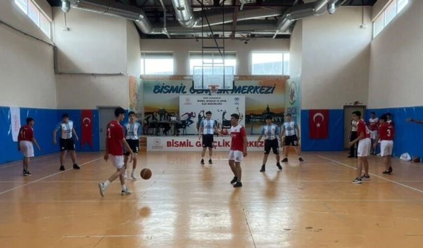 Bismil'de Gençler Arasında Heyecan Dolu Basketbol Müsabakaları