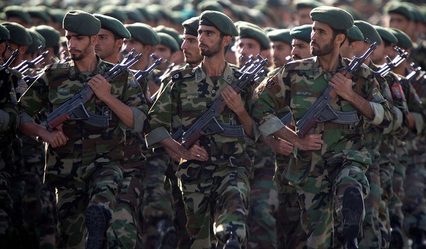 İran'dan AP'ye Devrim Muhafızları misillemesi