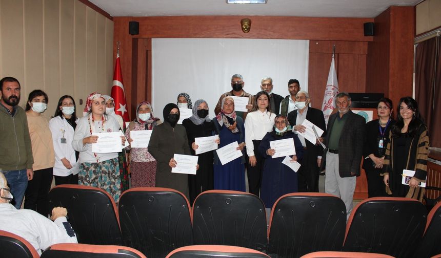 Diyarbakır'da Diyabet Okulu'nda 609 hasta mezun oldu
