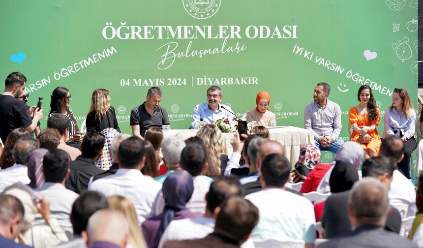 Millî Eğitim Bakanı, Diyarbakır'daki Öğretmen Buluşmasında