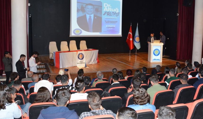 Diyarbakır Teknik Bilimler MYO'dan "İş Dünyasında Yeni Ufuklar" Konferansı
