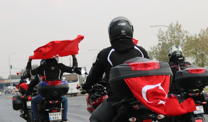 Diyarbakır'da Motor Tutkunlarından 29 Ekim’e Özel Cumhuriyet Konvoyu