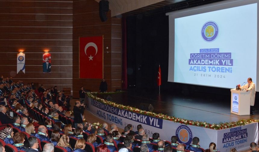 D.Ü'de 2024-2025 Akademik Yılı açılış töreni gerçekleşti