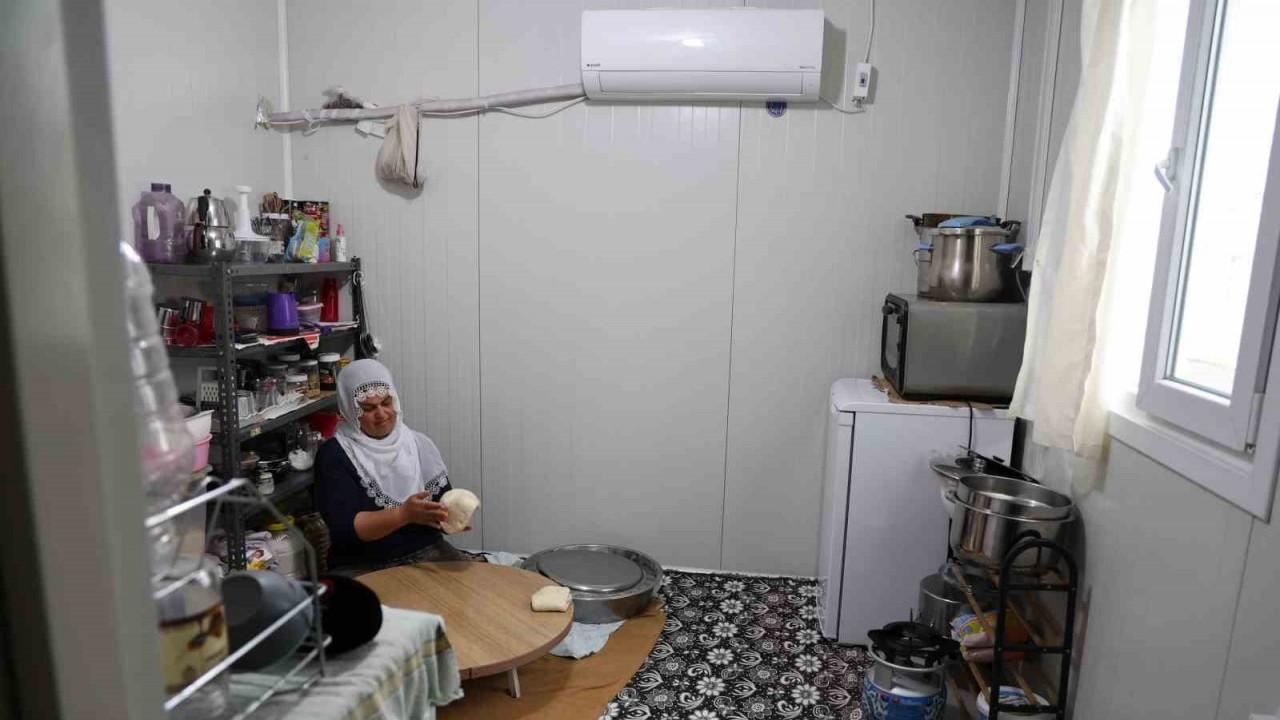18 Yıl Sonra Ev Sahibi Olan Depremzede, 4 Ay Içinde Kaldıktan Sonra Ramazan Ayını Konteyner Kentte Geçiriyor