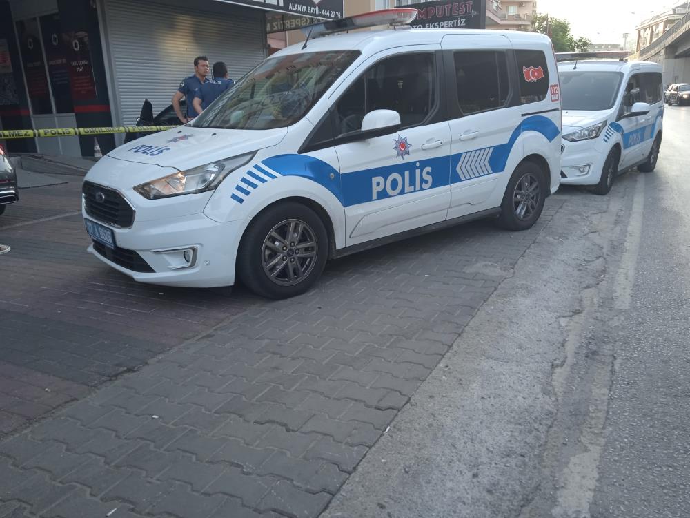 Antalya'da İki kişiyi silahla yaralayıp kayıplara karıştı-2
