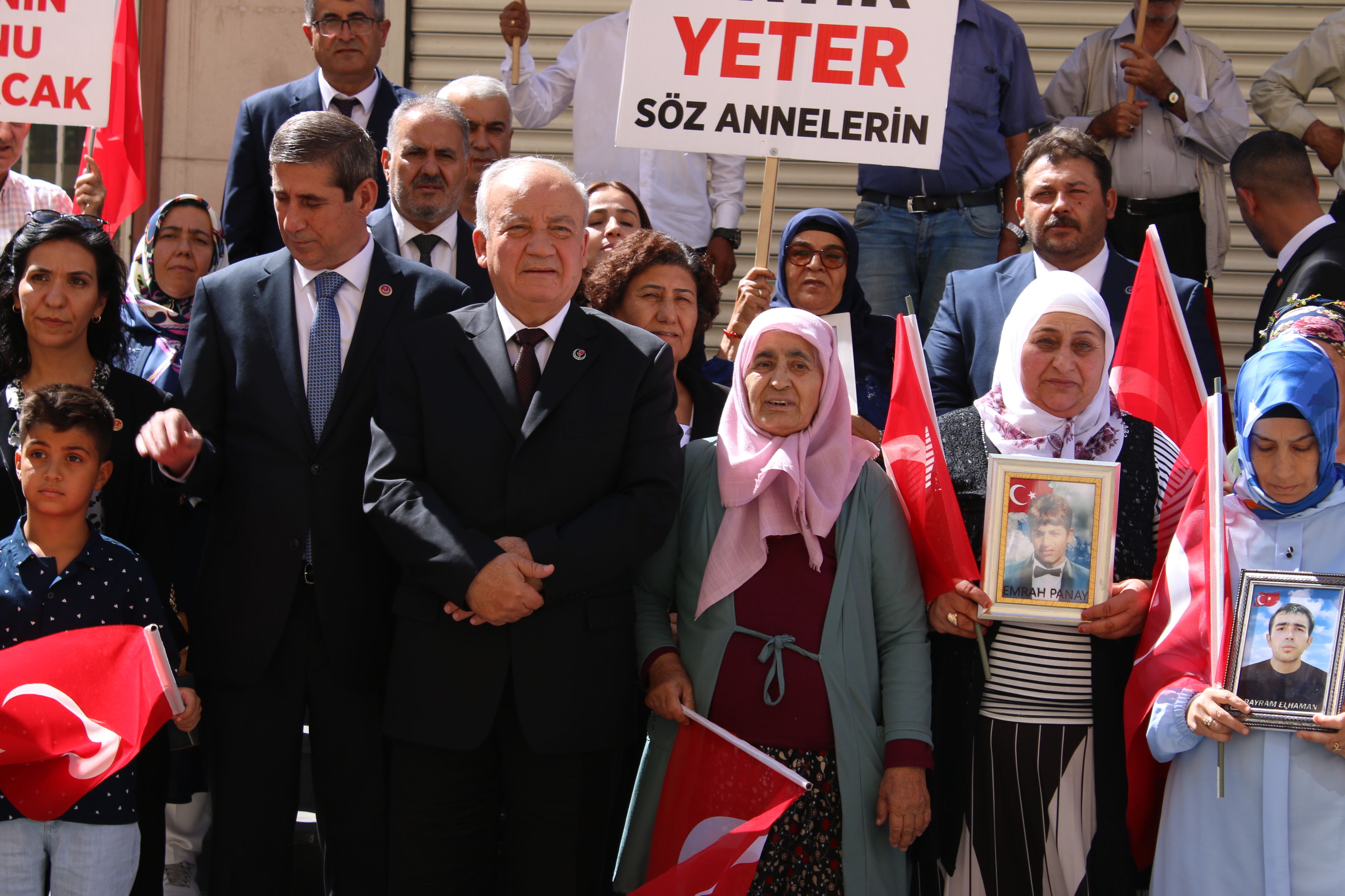 Bbp Genel Başkan Yardımcısı Diyarbakır'da Evlat Nöbetindeki Ailelerle Buluştu (5)