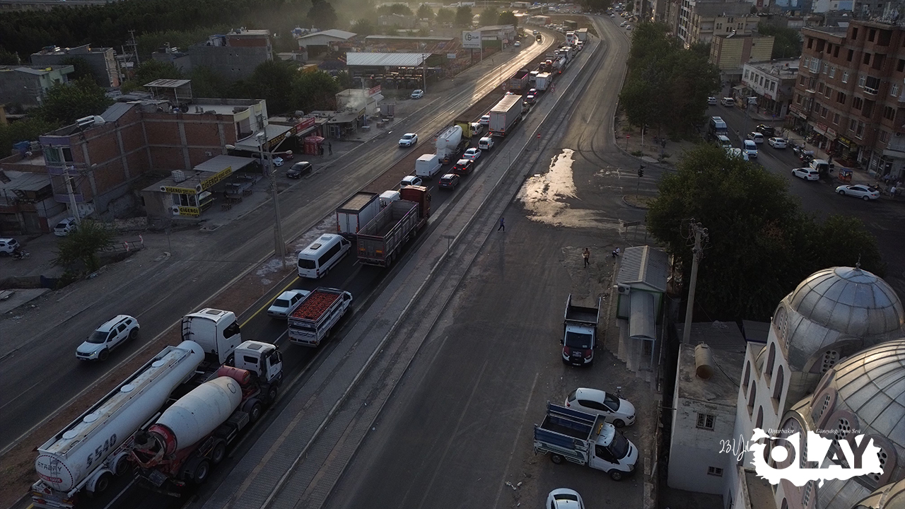 Diyarbakır Bismil'de 3 Kilometrelik Trafik Kabusu! (1)