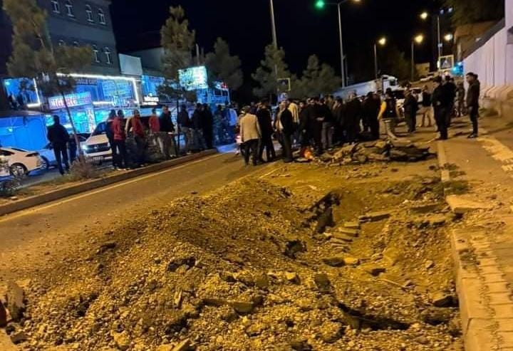 Diyarbakır'da Motosiklet Çukura Düştü 2 Yaralı (2)