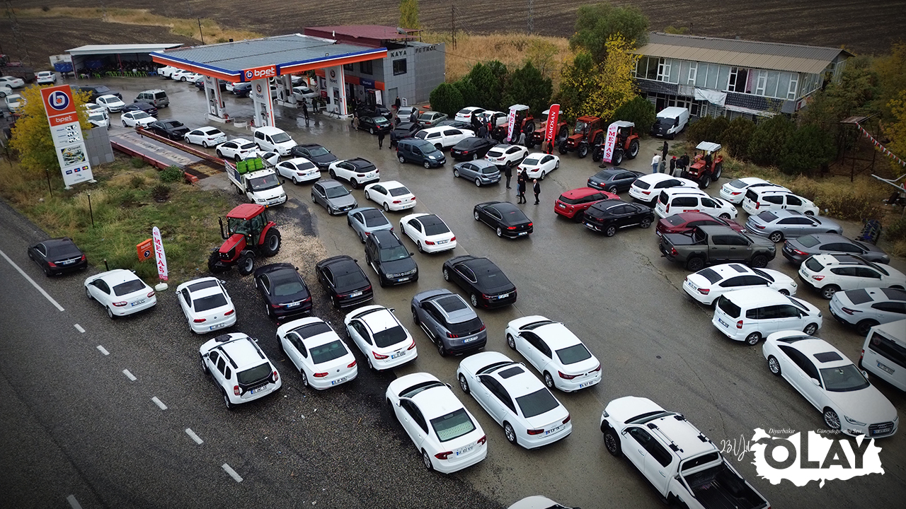 Diyarbakır’da Bir Petrol Istasyonu Daha! İlk Günden 20 Traktör Sattı (6)