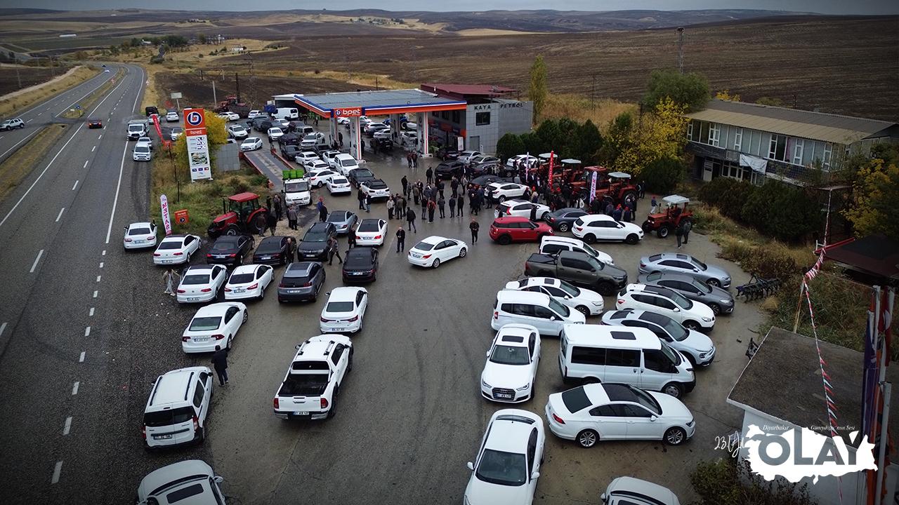 Diyarbakır’da Bir Petrol Istasyonu Daha! İlk Günden 20 Traktör Sattı (7)