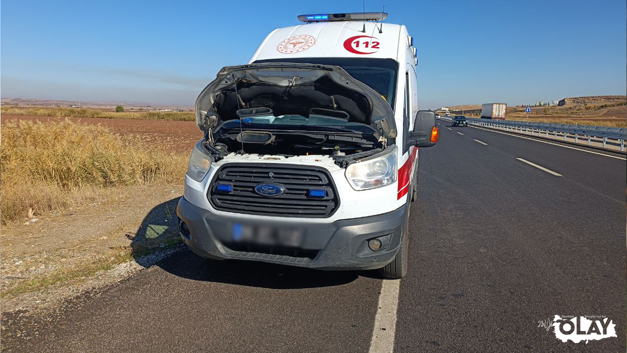 Diyarbakır'da Siirt Ambulansı Arıza Yaptı! (4)